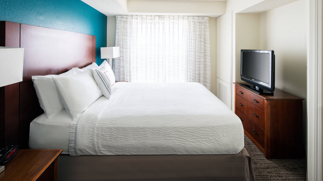 Photo of Bedroom in Los Alamitos