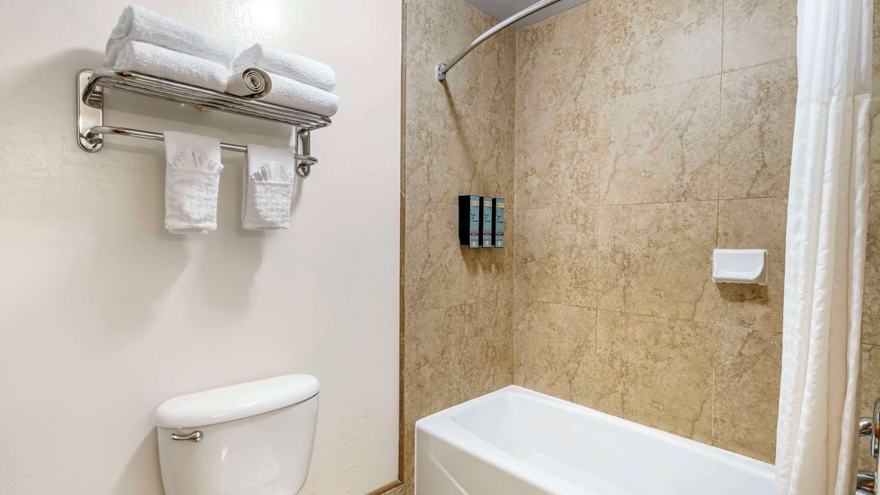 Photo of Bathroom in Wheeler Ridge
