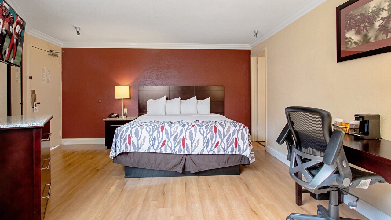 Photo of Bedroom in North Fremont Street