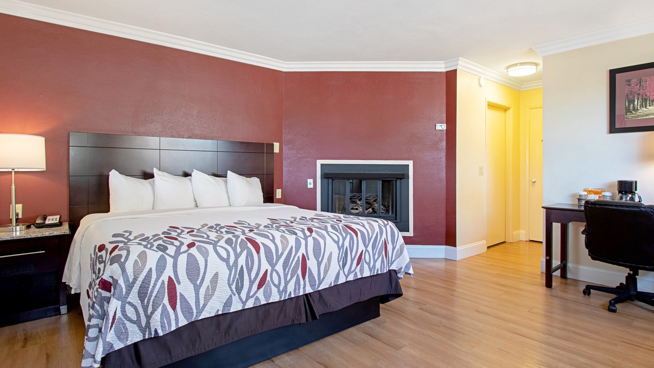 Photo of Bedroom in North Fremont Street