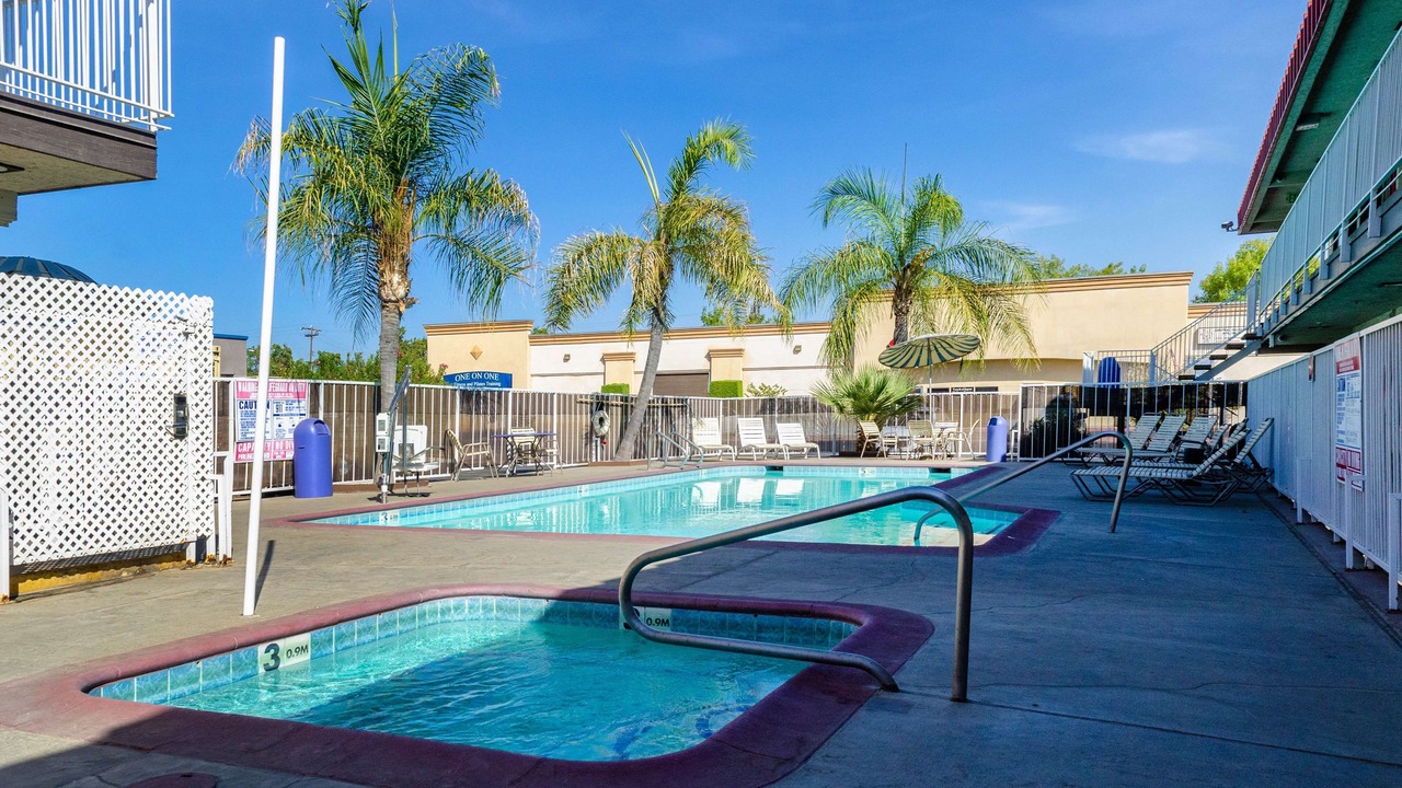 Photo of Outdoor in Raisin