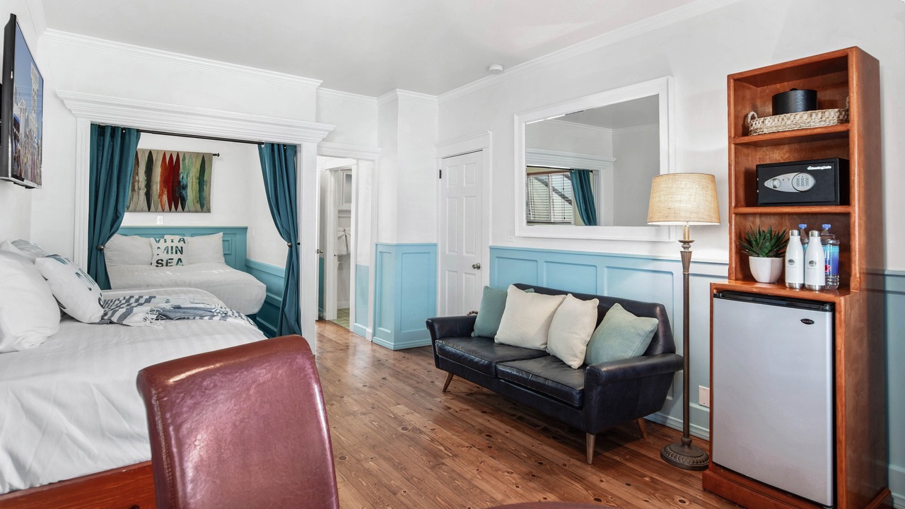 Photo of Livingroom in Downtown