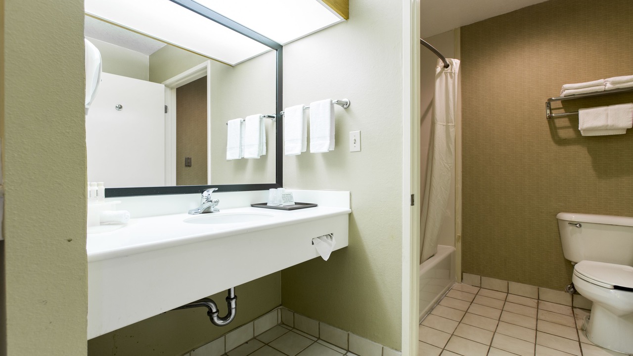 Photo of Bathroom in Rampart Village