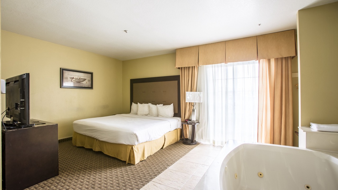 Photo of Bedroom in Rampart Village