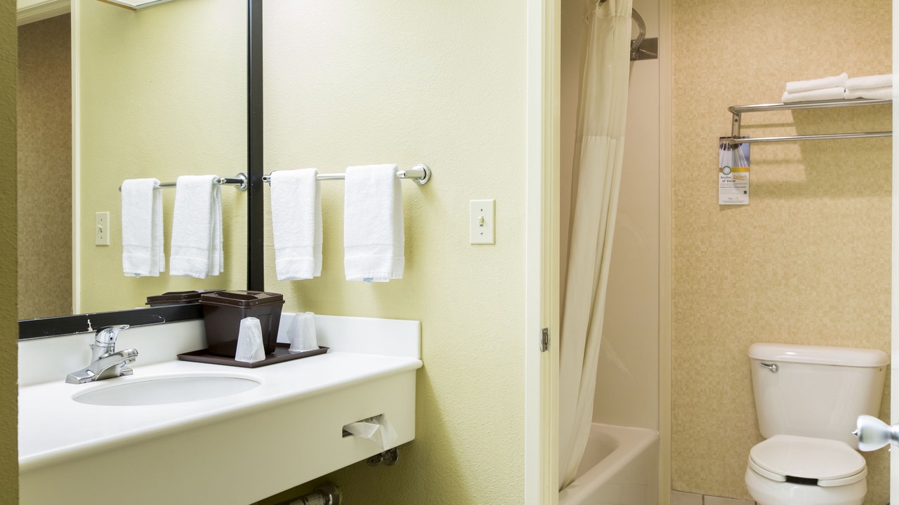 Photo of Bathroom in Rampart Village
