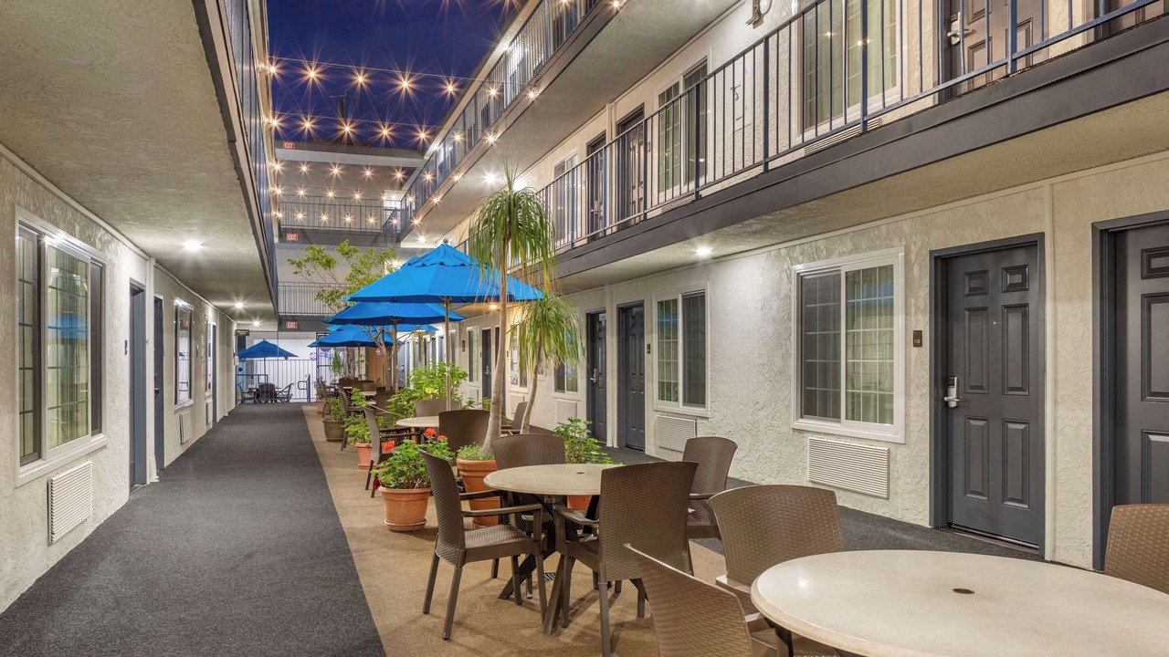 Photo of Outdoor in Mid-City
