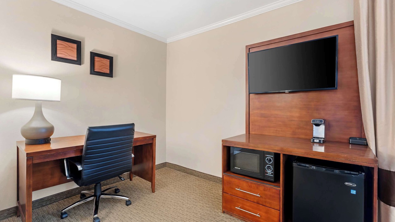 Photo of Bedroom in Mid-City