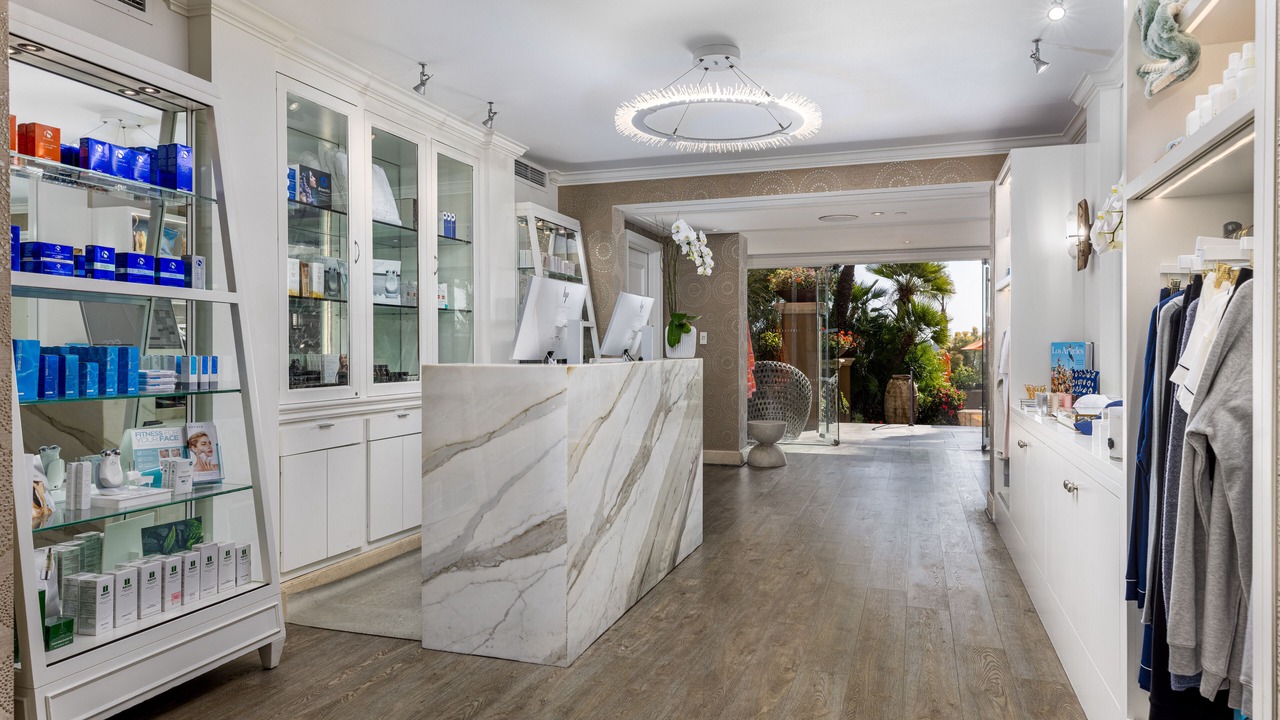 Photo of Bedroom in Beverly Grove