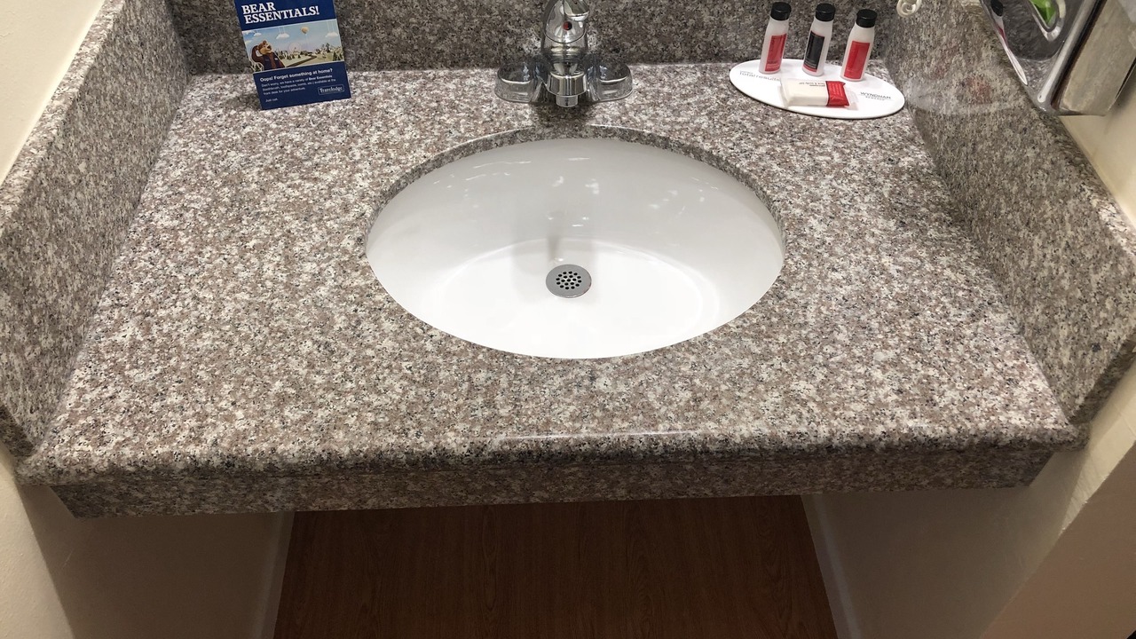 Photo of Bathroom in Lamanda Park