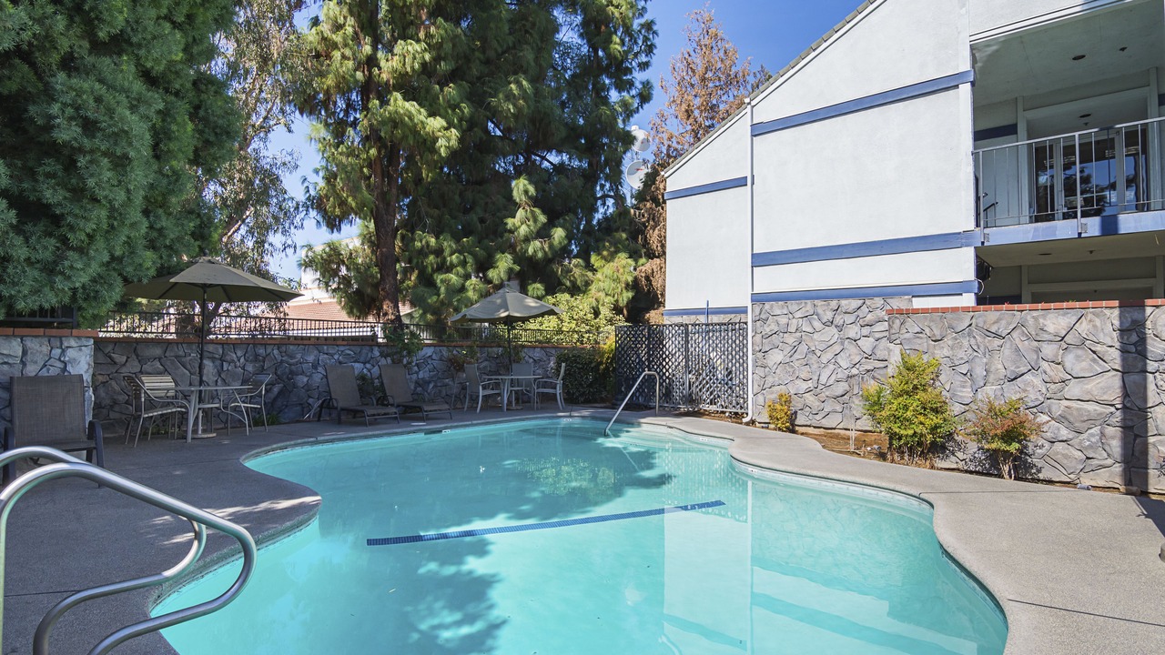 Photo of Outdoor in Raisin