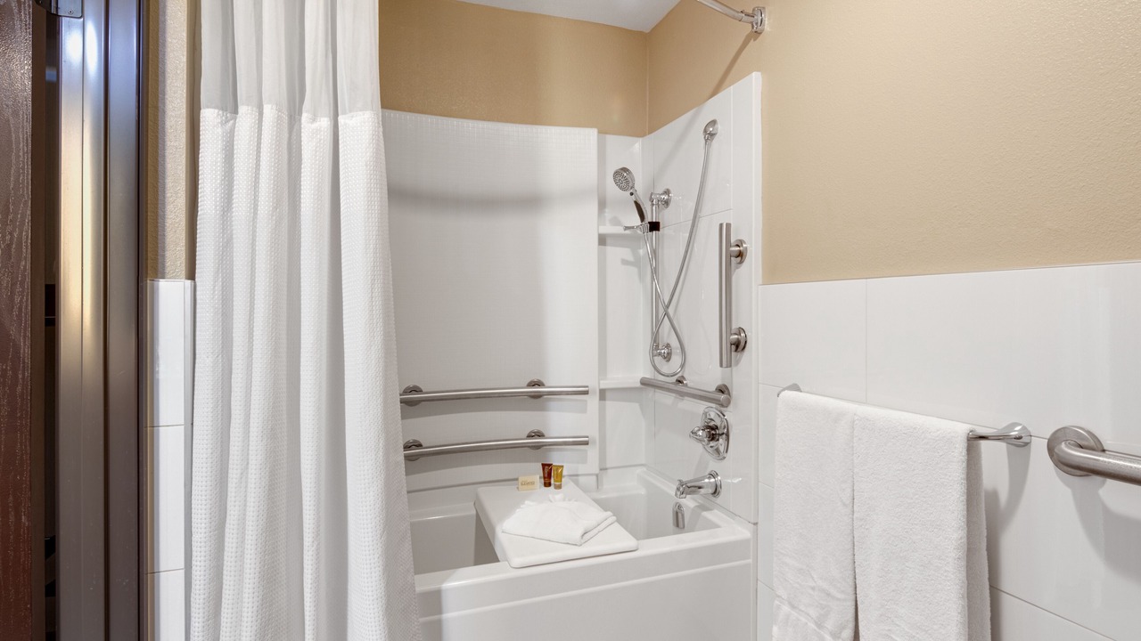 Photo of Bathroom in Corona