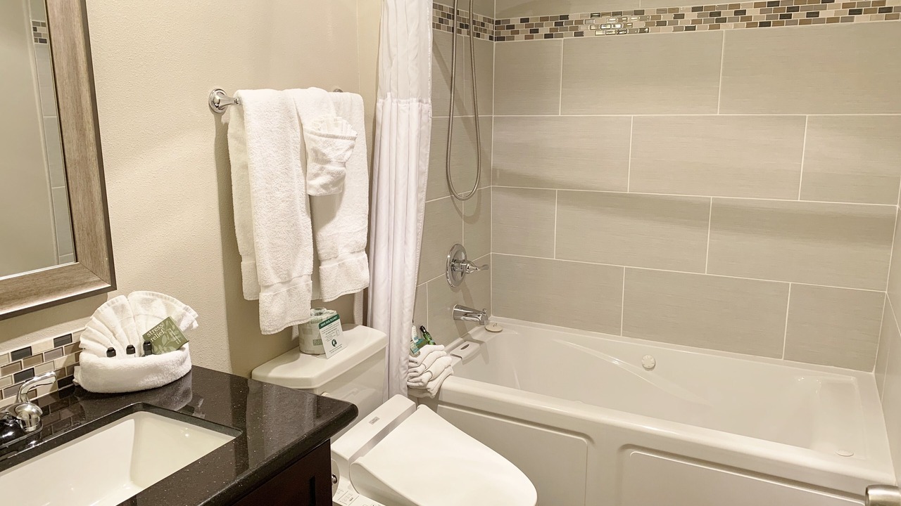 Photo of Bedroom in Harbor Gateway South