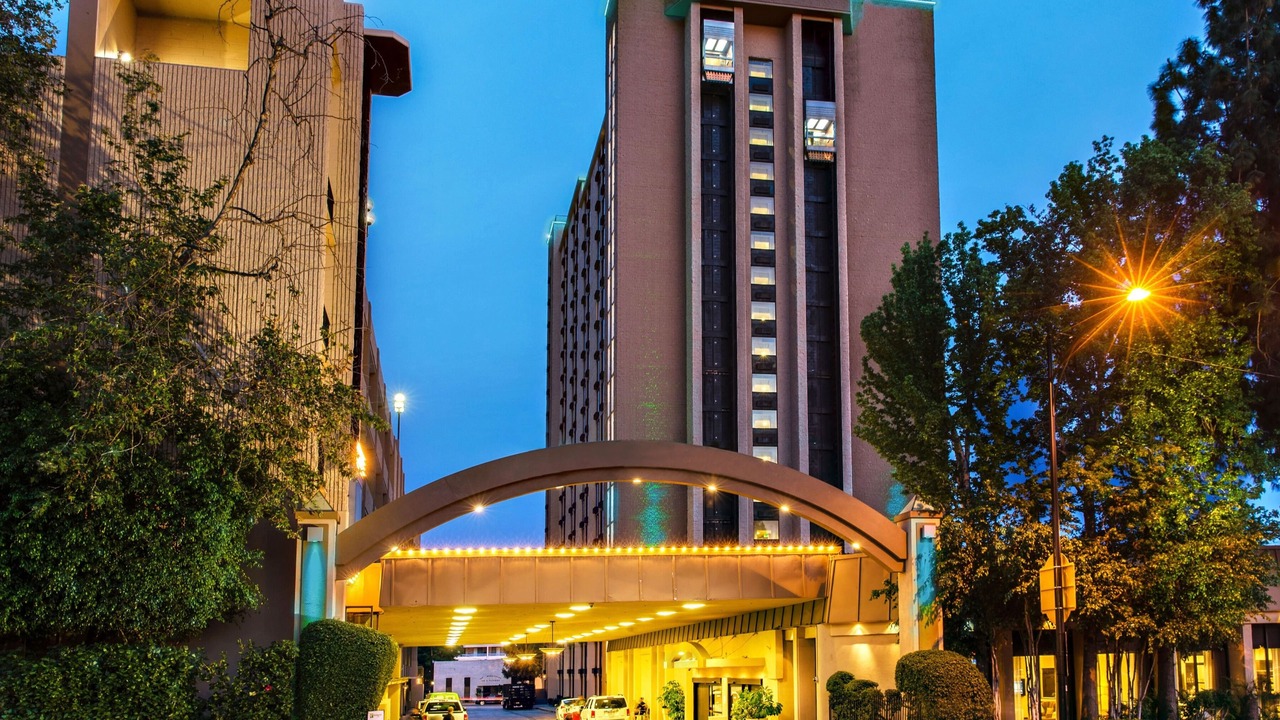 Photo of Buildings in Downtown Burbank