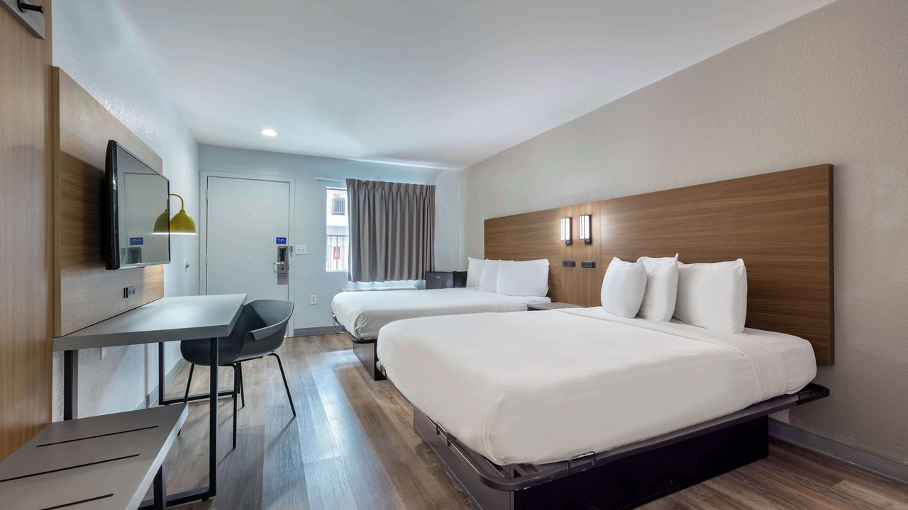 Photo of Bedroom in Lyon Street