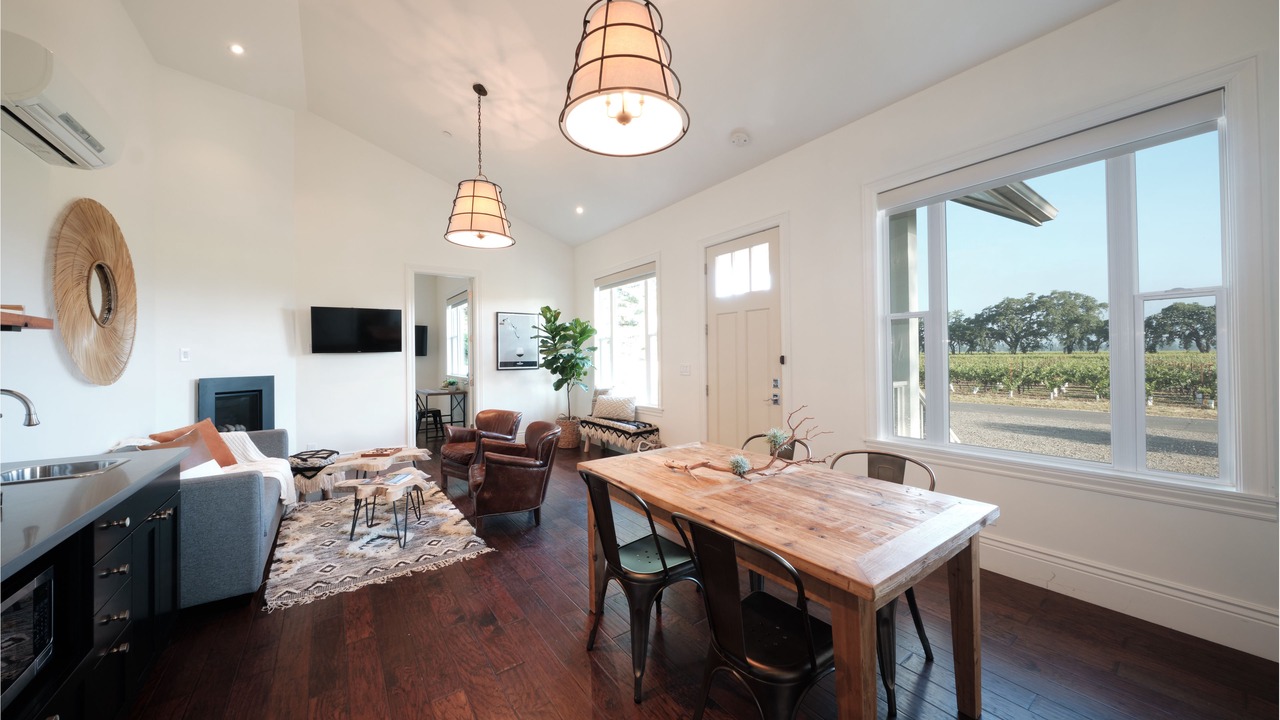 Photo of Livingroom in Napa