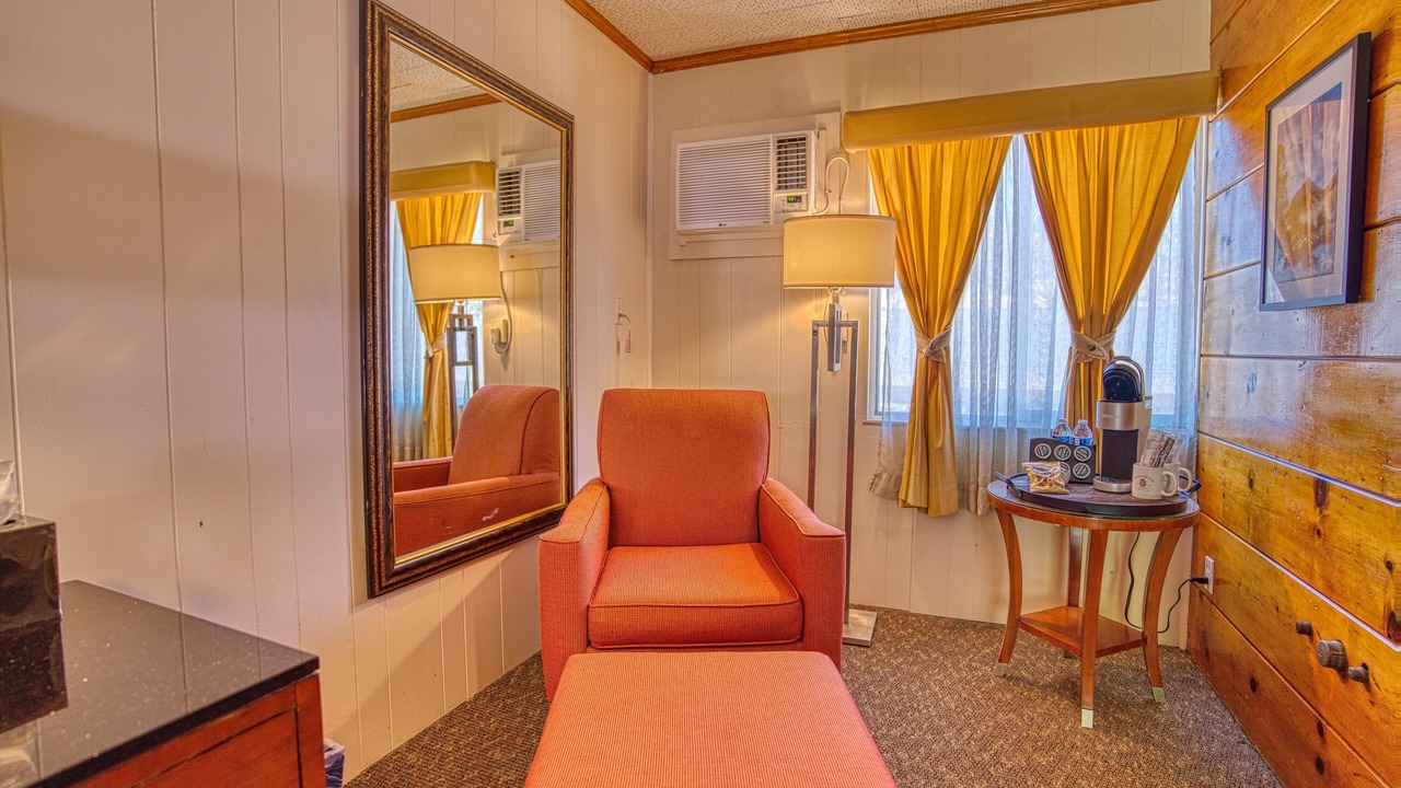 Photo of Bedroom in Kernville