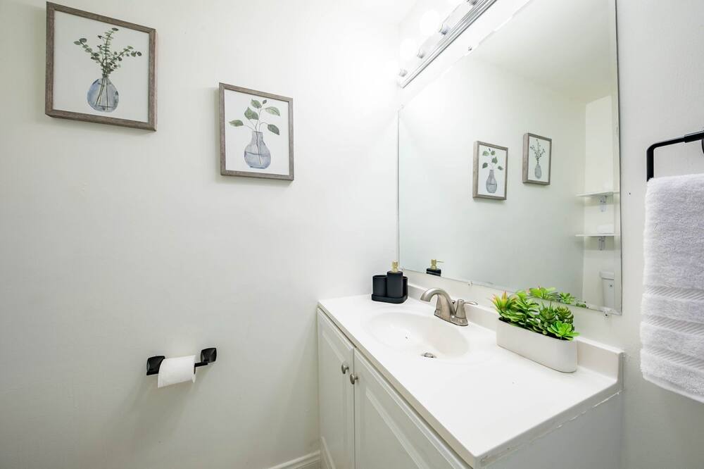 Photo of Bathroom in Placentia