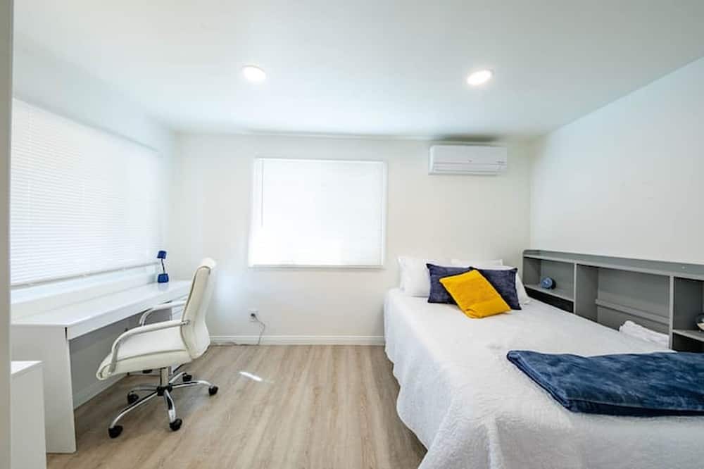 Photo of Bedroom in Placentia