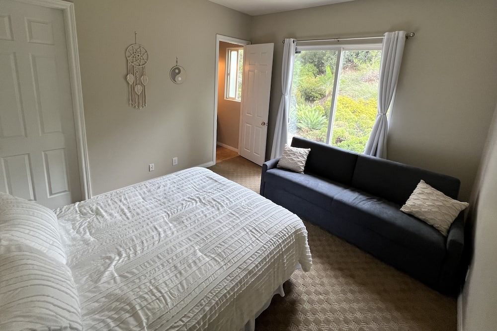 Photo of Bedroom in Vista
