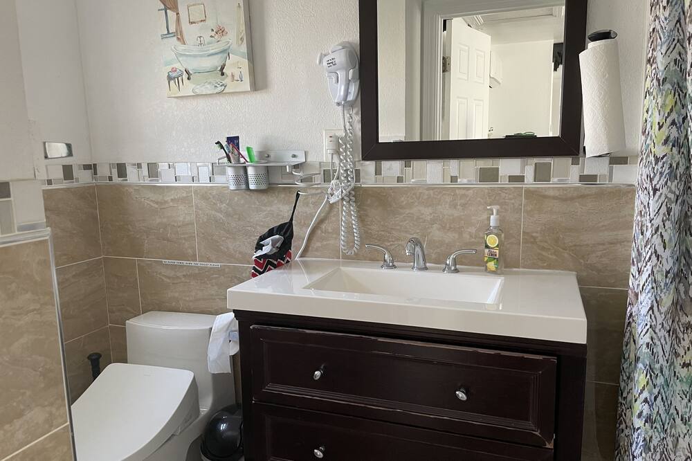 Photo of Bathroom in Fountain Valley