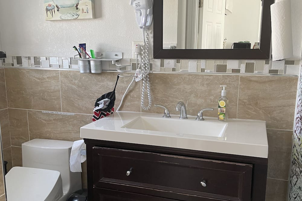 Photo of Bathroom in Fountain Valley