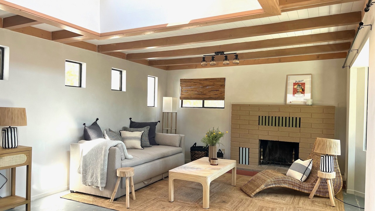 Photo of Livingroom in Morongo Valley