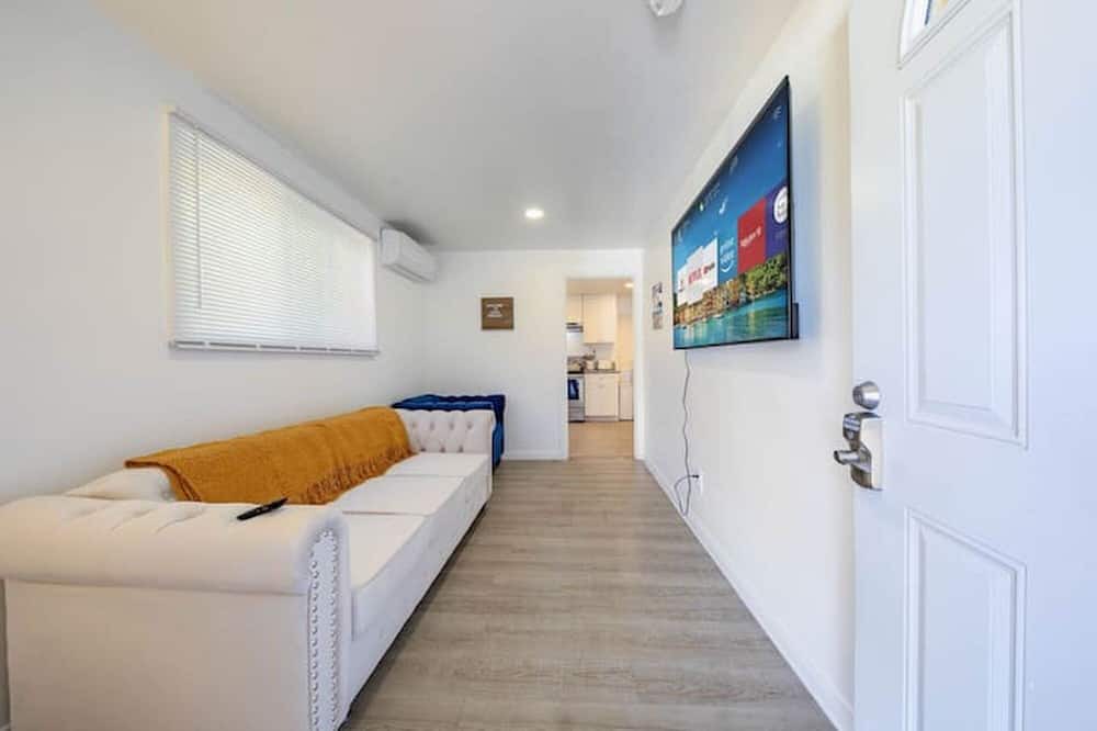 Photo of Livingroom in Placentia
