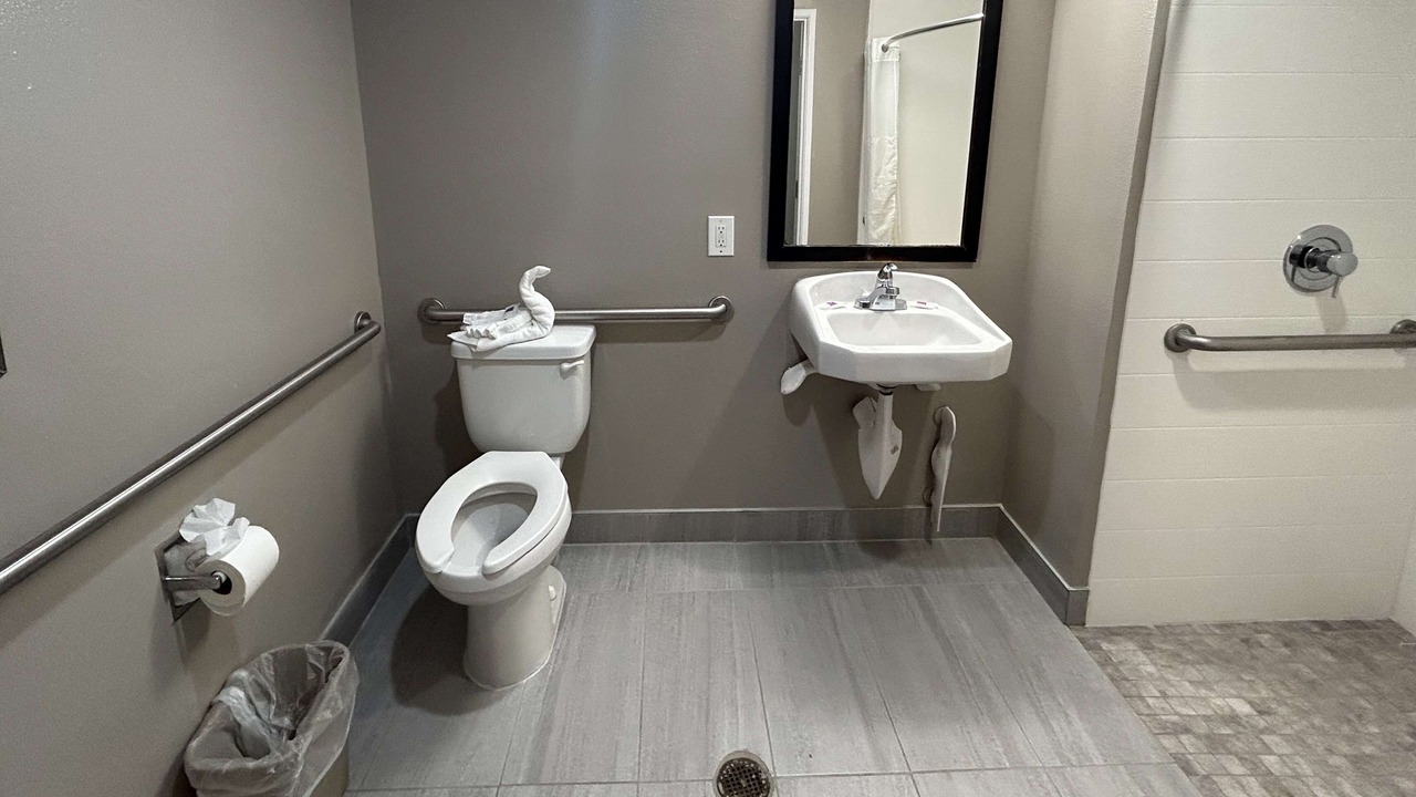 Photo of Bedroom in Harbor