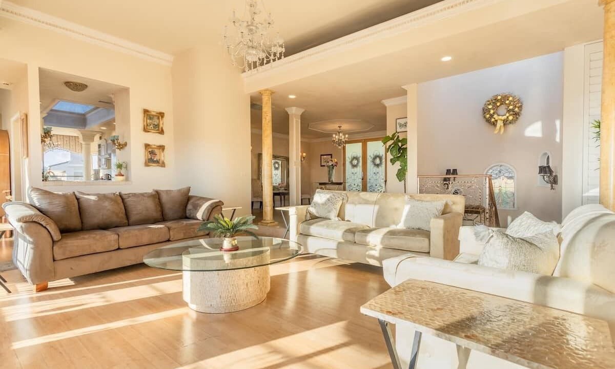Photo of Livingroom in Whittier
