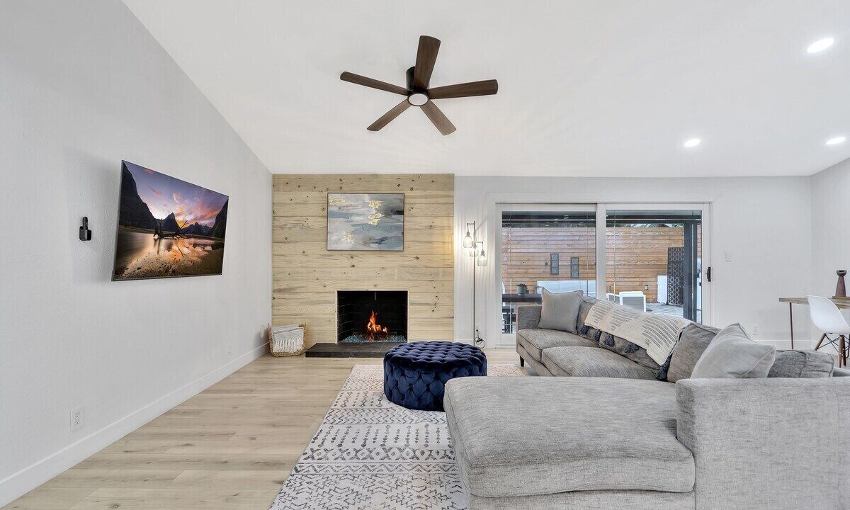 Photo of Livingroom in Northwest Anaheim