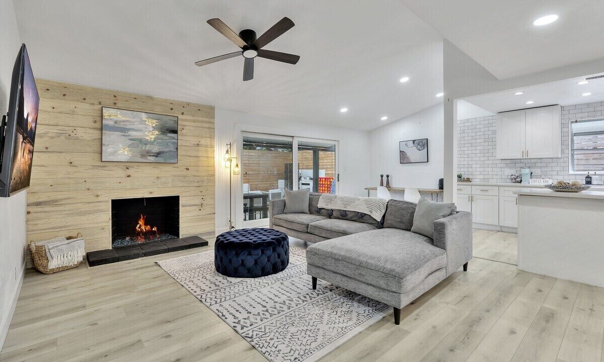 Photo of Livingroom in Northwest Anaheim