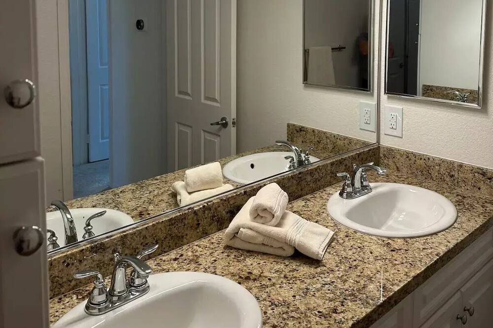 Photo of Bathroom in Newport Beach