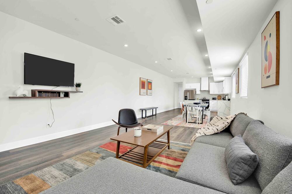 Photo of Livingroom in Westlake