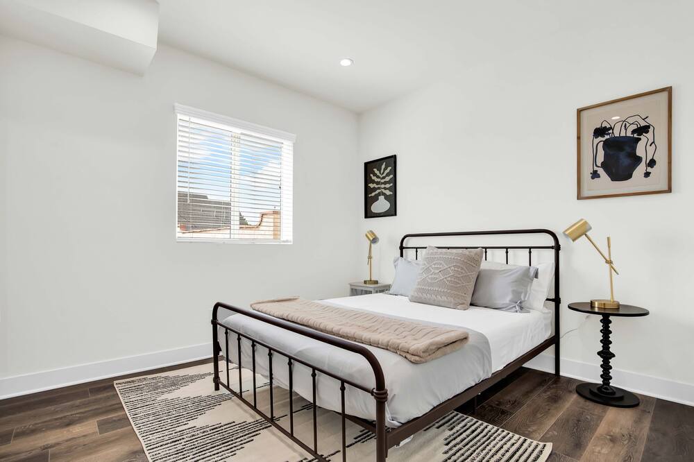 Photo of Bedroom in Westlake