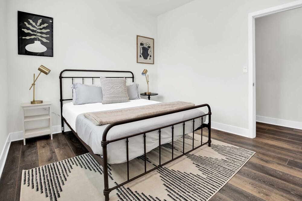 Photo of Bedroom in Westlake