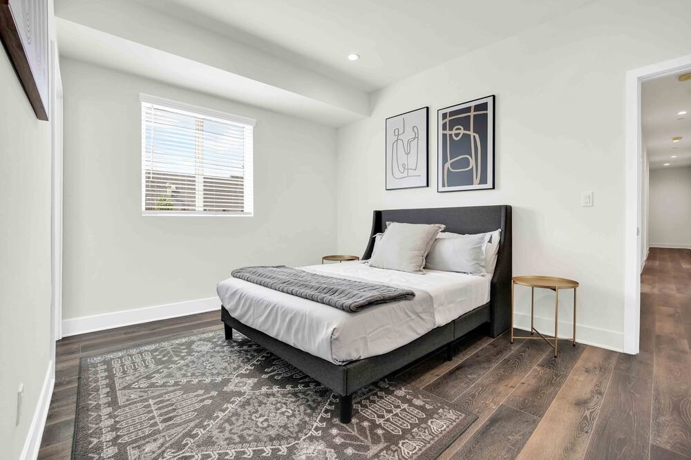 Photo of Bedroom in Westlake