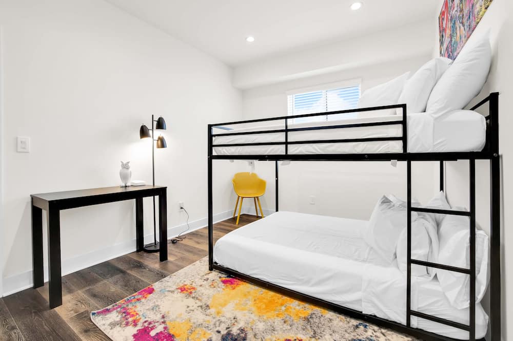 Photo of Bedroom in Westlake