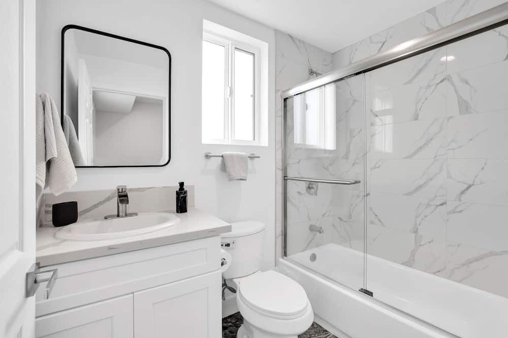 Photo of Bathroom in Westlake