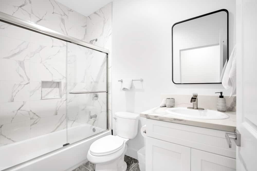 Photo of Bathroom in Westlake