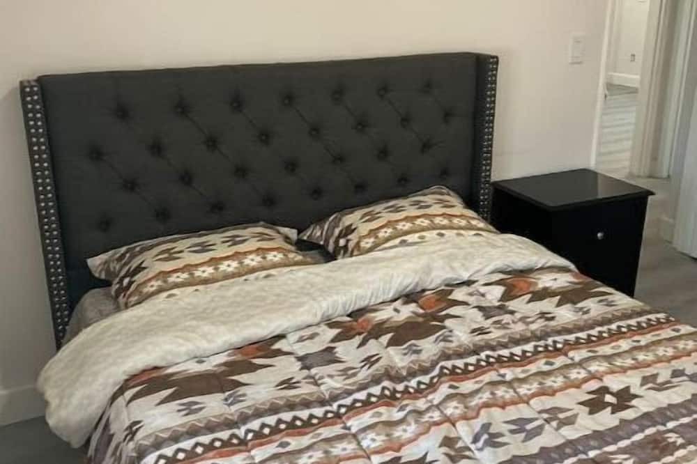 Photo of Bedroom in Lawndale