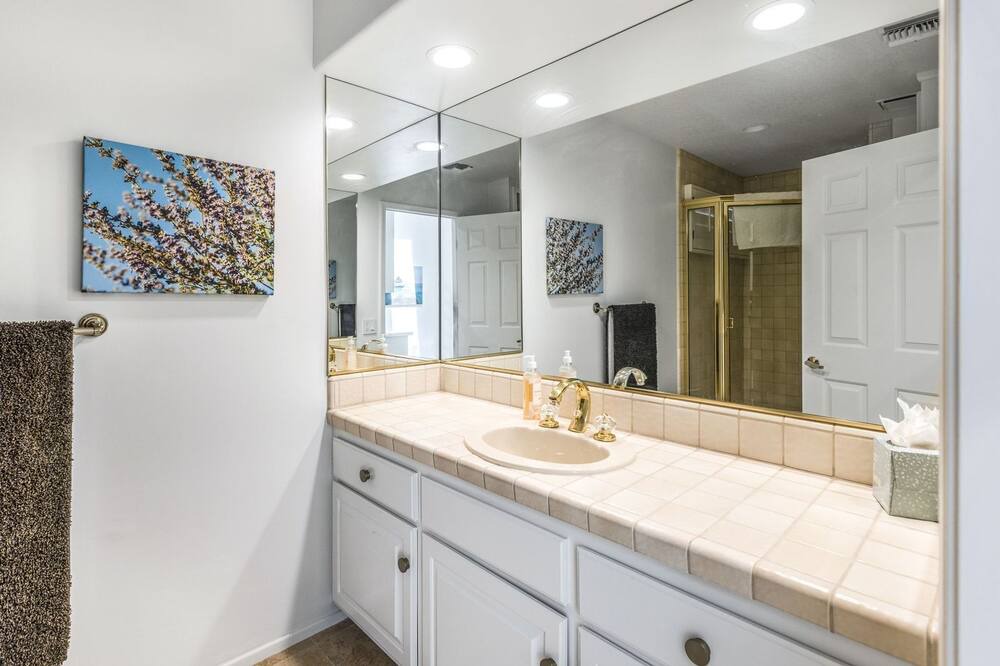 Photo of Bathroom in Indian Wells