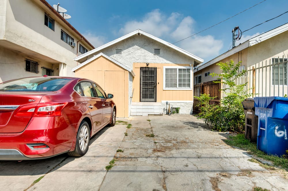Photo of Outdoor in East Hollywood
