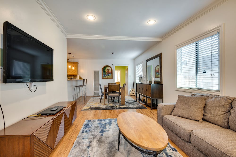 Photo of Livingroom in East Hollywood