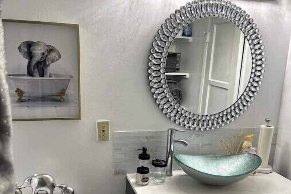 Photo of Bathroom in La Sierra