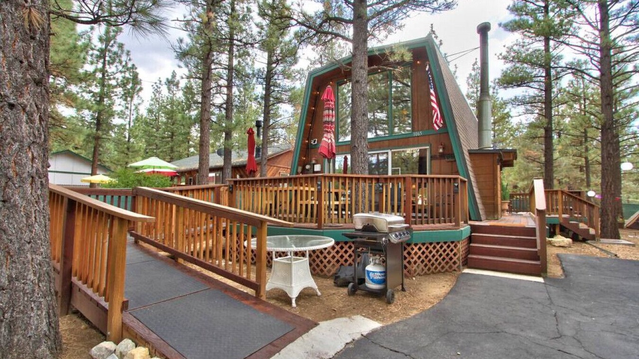 Photo of Outdoor in Woodlands