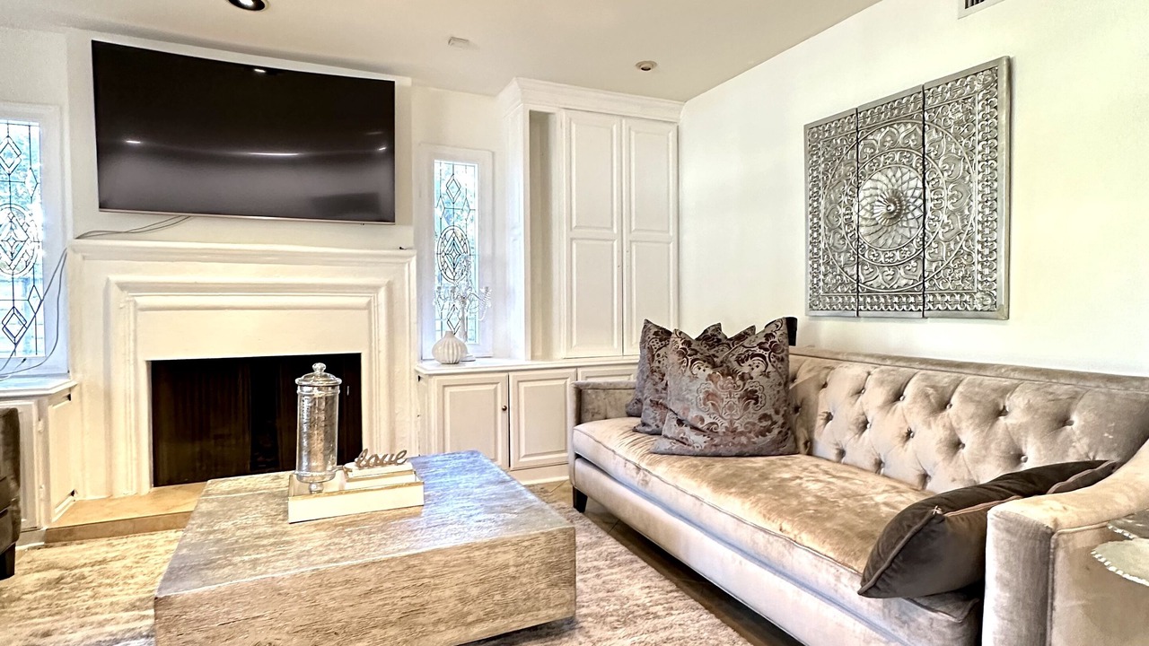 Photo of Livingroom in Northridge
