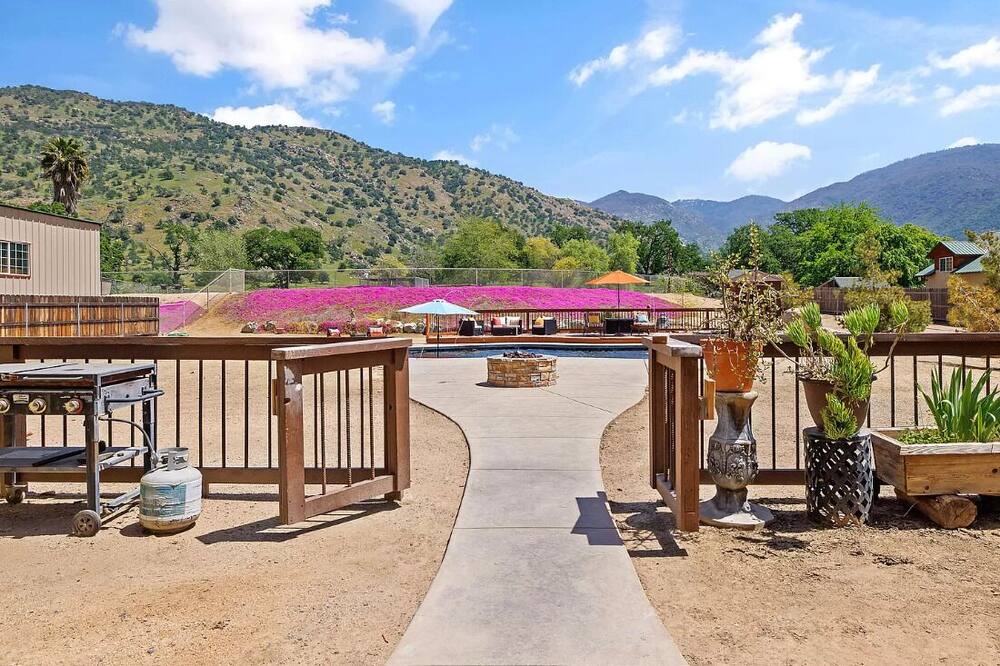 Photo of Outdoor in Springville