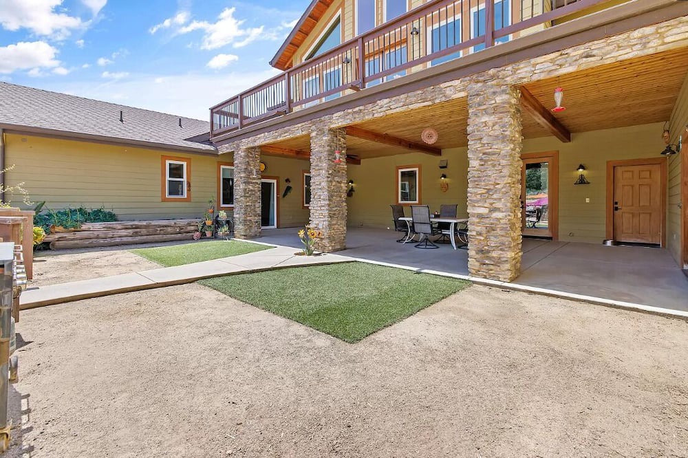 Photo of Outdoor in Springville