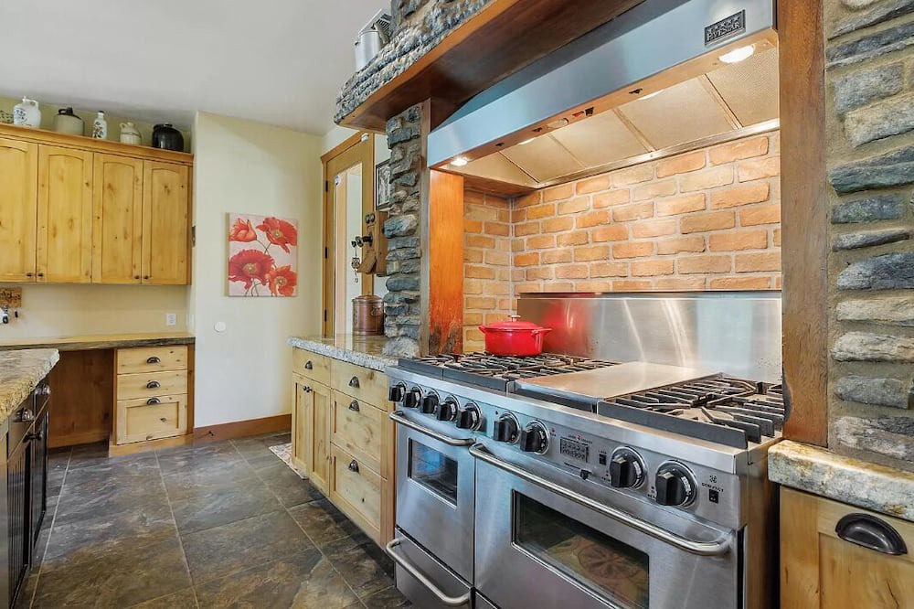 Photo of Kitchen in Springville