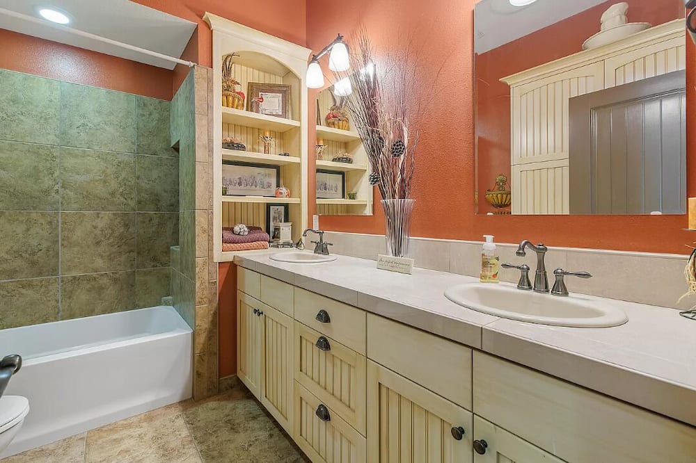 Photo of Bathroom in Springville